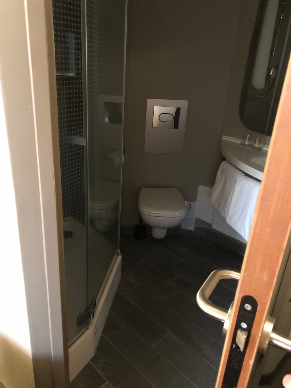 Poland - Gdańsk - The bathroom in our hotel room