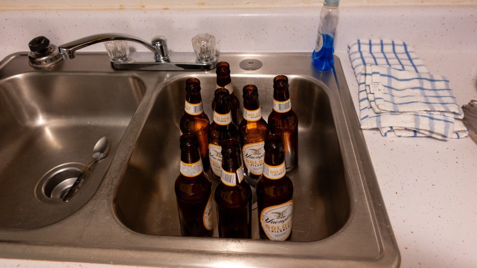 USA - Panama City - Verdammte Axt, Kühlschrank wieder leer.