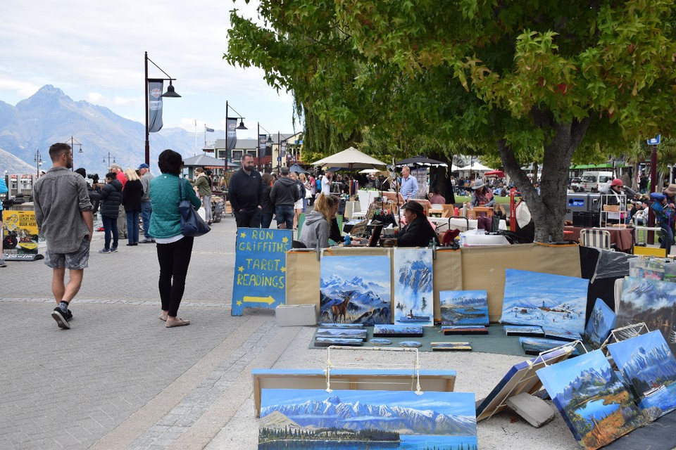 Neuseeland - Glenorchy - Markt an der Uferpromenade in Queensttown