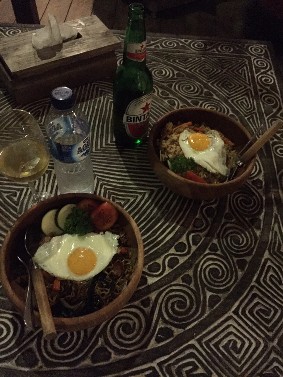 Indonesien - Badung - Nasi Goreng vor unserer Hütte
