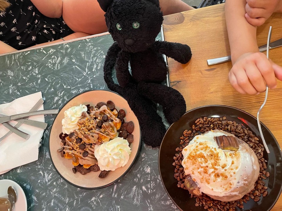 Spain - Barcelona - Yes, both bowls are mine!