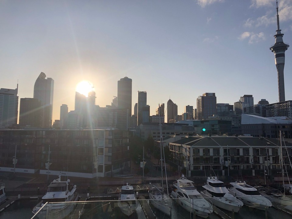Neuseeland - Auckland - Sonnenaufgang in Auckland.