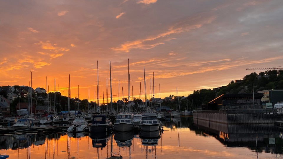 Norwegen - Kristiansund - Kristiansund spät abends um 23:15 Uhr 