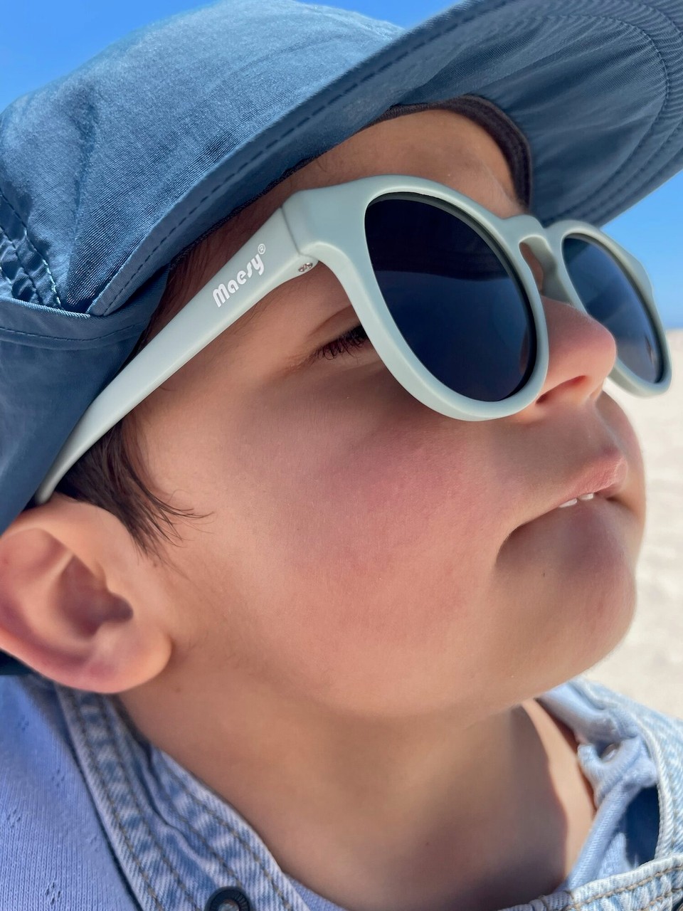 Australien - Lancelin - Bastian hat sich am Sandboarden versucht und Elias hat gespannt zugeguckt.