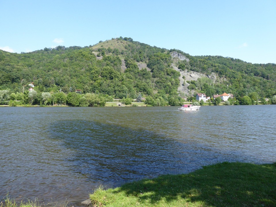 Tschechien - Mělník - Und sie hat heute wirklich noch mal alles gegeben. 70km nur grandiose Ausblicke und allerschönste Schönheiten, tolle Wege, bestes Wetter, das komplette Programm.
