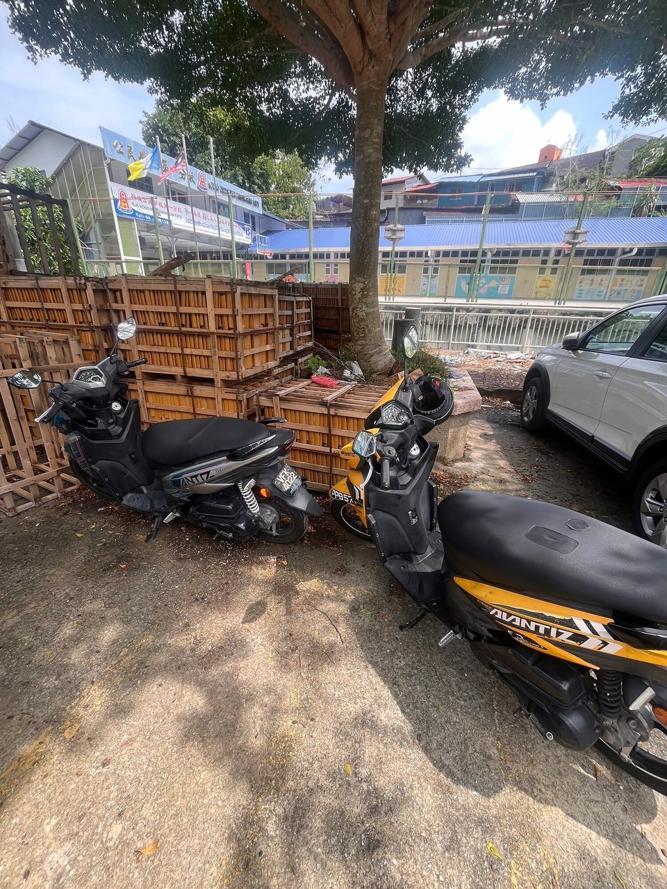 Malaysia - Georgetown - Bumble and Optimus prime