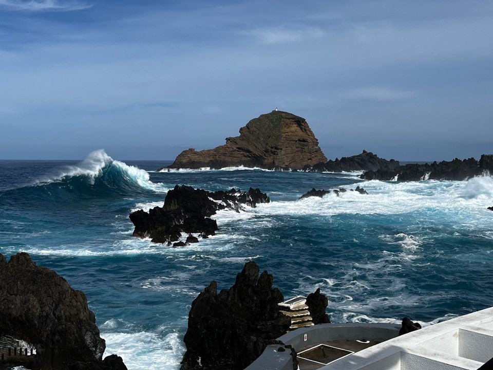 Portugal - Porto Moniz - Wer hier reinfällt ist verloren