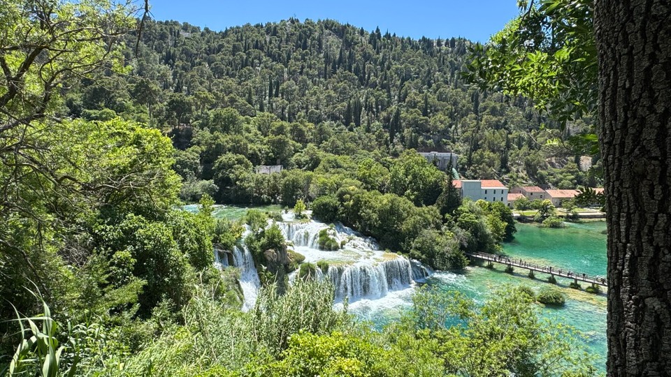 Kroatien - Tuk Bjelopoljski - Weiter ging es ins Landesinnere zum Nationalpark Krka. Der Nationalpark Krka umfasst den größten Teil des Flußverlaufes und der Uferregion des gleichnamigen Flusses Krka