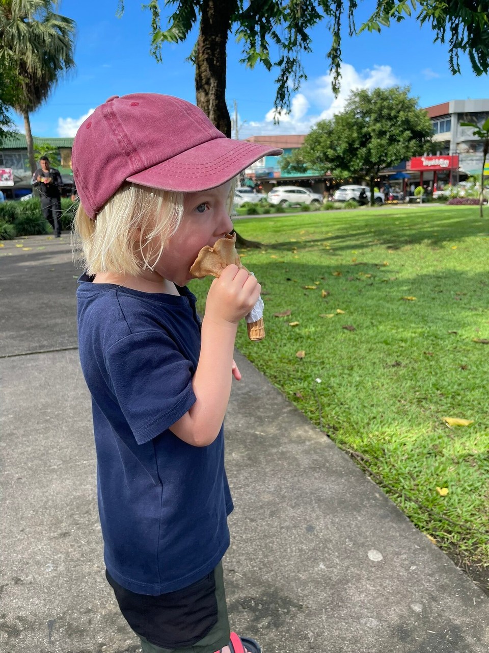 Costa Rica - La Fortuna - Wenn sogar die Waffel schmilzt. 