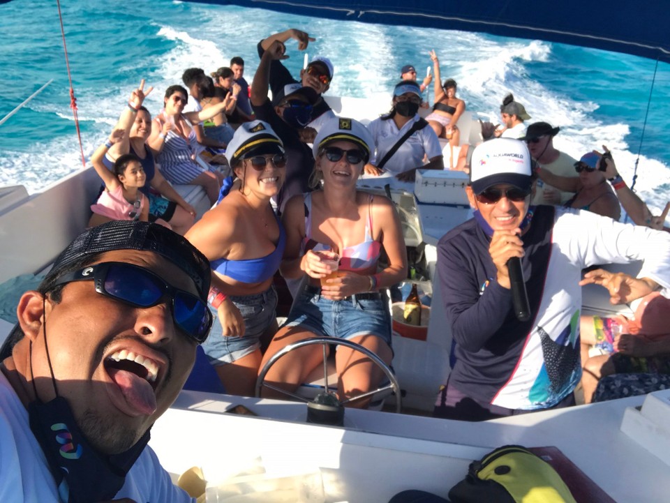 Mexiko - Isla Mujeres - Gruppenfoto auf unserem Schiff