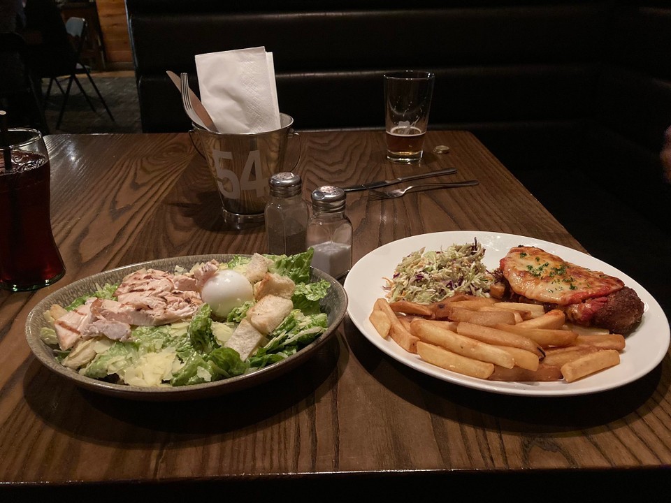 Neuseeland - Queenstown-Wakatipu Ward - Dinnertime