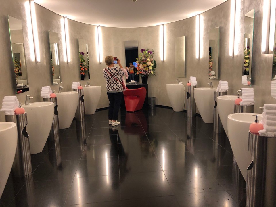 Österreich - Salzburg - Toilette im Hangs 7