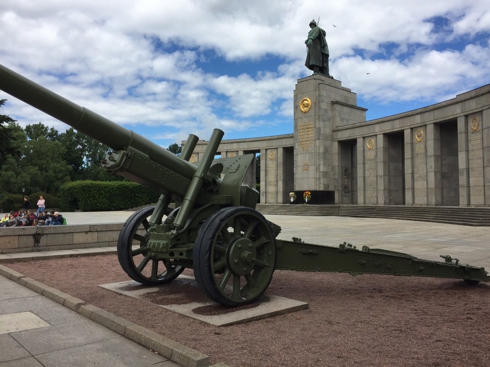 Germany - Berlin - A photo of his best side?

The Soviet War Memorial (Tiergarten) is one of several war memorials in Berlin, capital city of Germany, erected by the Soviet Union to commemorate its war dead, particularly the 80,000 soldiers of the Soviet Armed Forces who died during the Battle of Berlin in April and May 1945. 