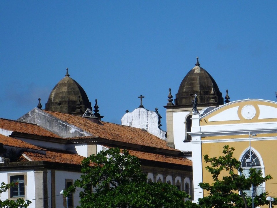 Brasilien - Recife - ... denn hinter der protzigen Fassade der Kirche ist nix! 