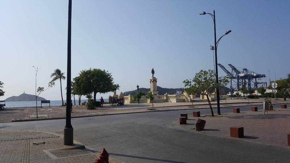 Kolumbien - Santa Marta - Endlich komme ich in Satna Marta an und sehe auf der Reise zum ersten mal das Meer. 