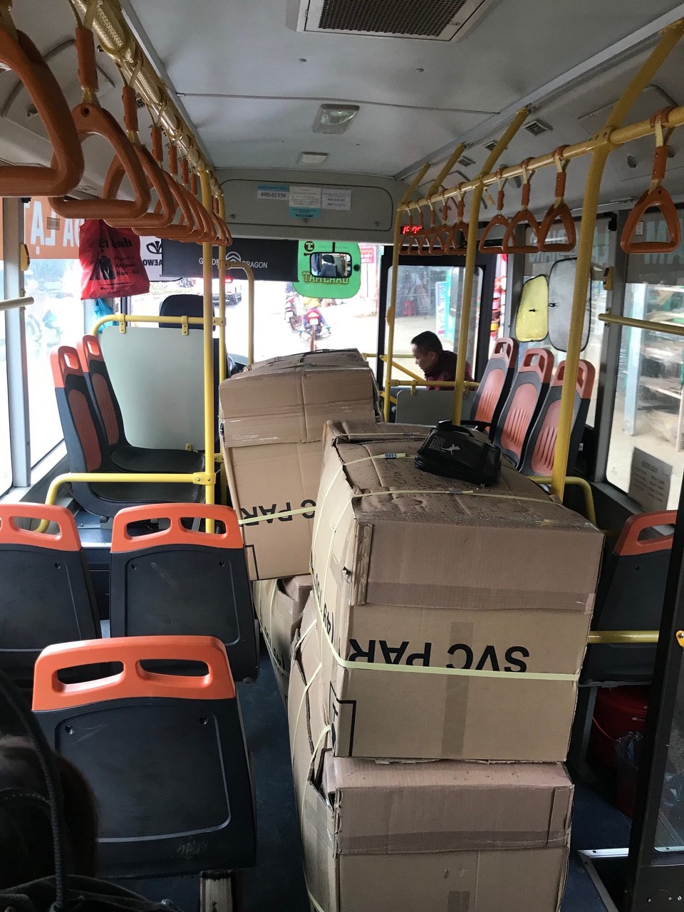 Vietnam - Dalat - Den lokale bussen tilbake til sentrum