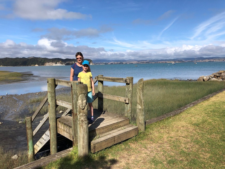Neuseeland - Kawhia - Kaum in Kawhia angekommen, klart der Himmel auf und die Sonne scheint. 