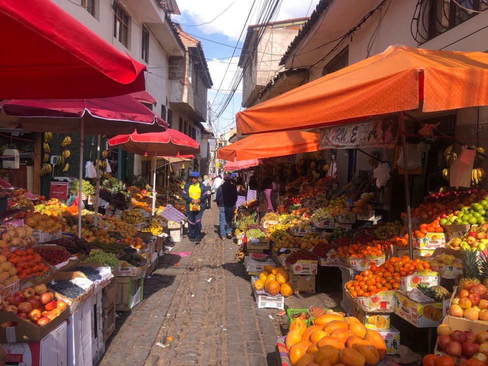 Peru -  - Huancaro Mercado