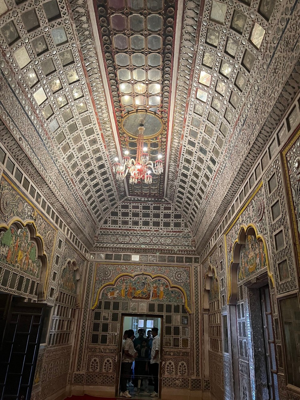 Indien - Jodhpur - Der Spiegelsaal, das Schlafgemach des Königs