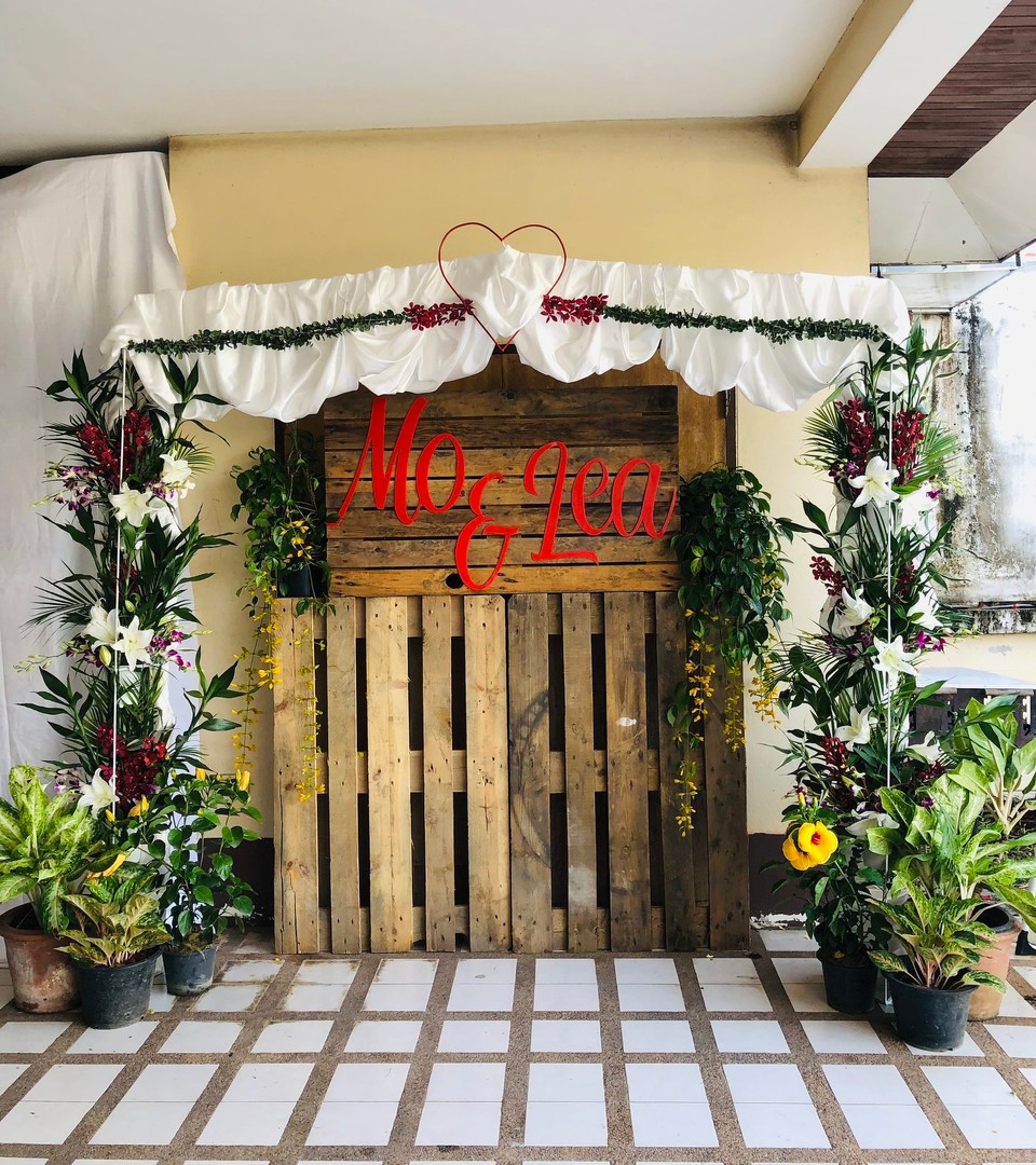 Thailand - Chiang Mai - Die Feier der Hochzeit von 2 ehemaligen Volos des Rollstuhlprojekts 💍
Die Dekoration wurde von uns mit Blumen gestaltet ☀️