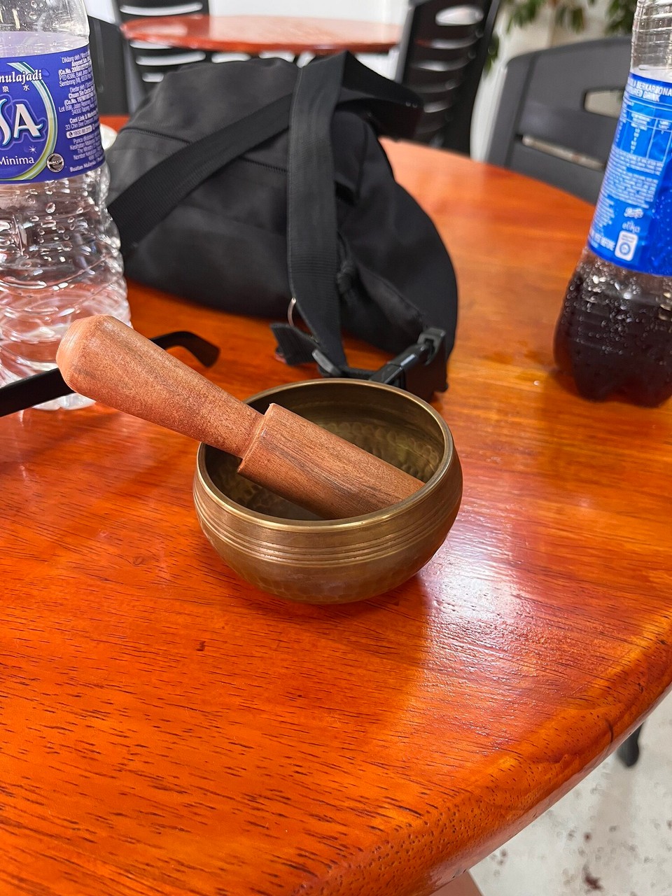 Malaysia - Malacca - I bought a mini singing bowl!! 