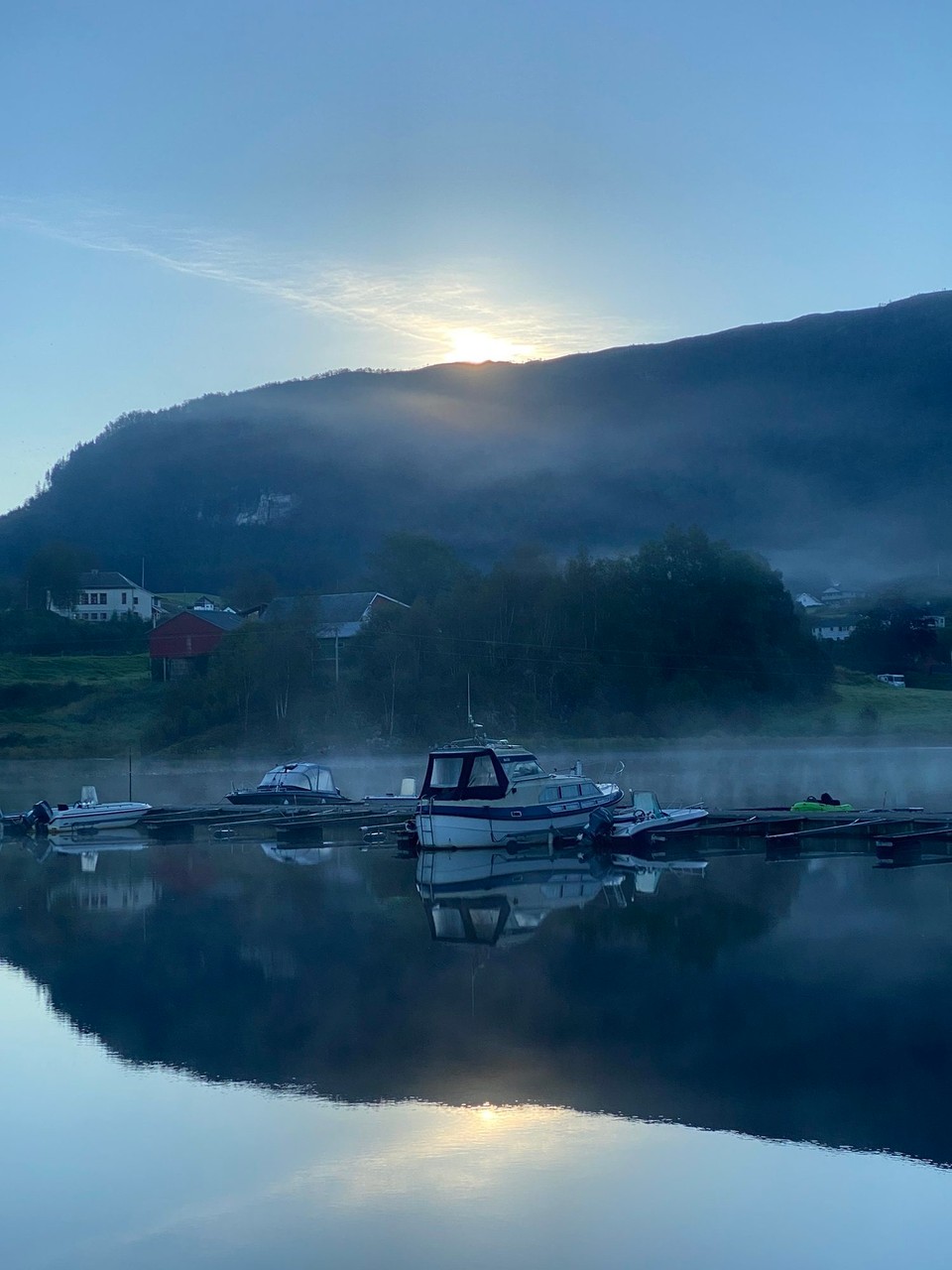 Norwegen - Eikelandsosen - 