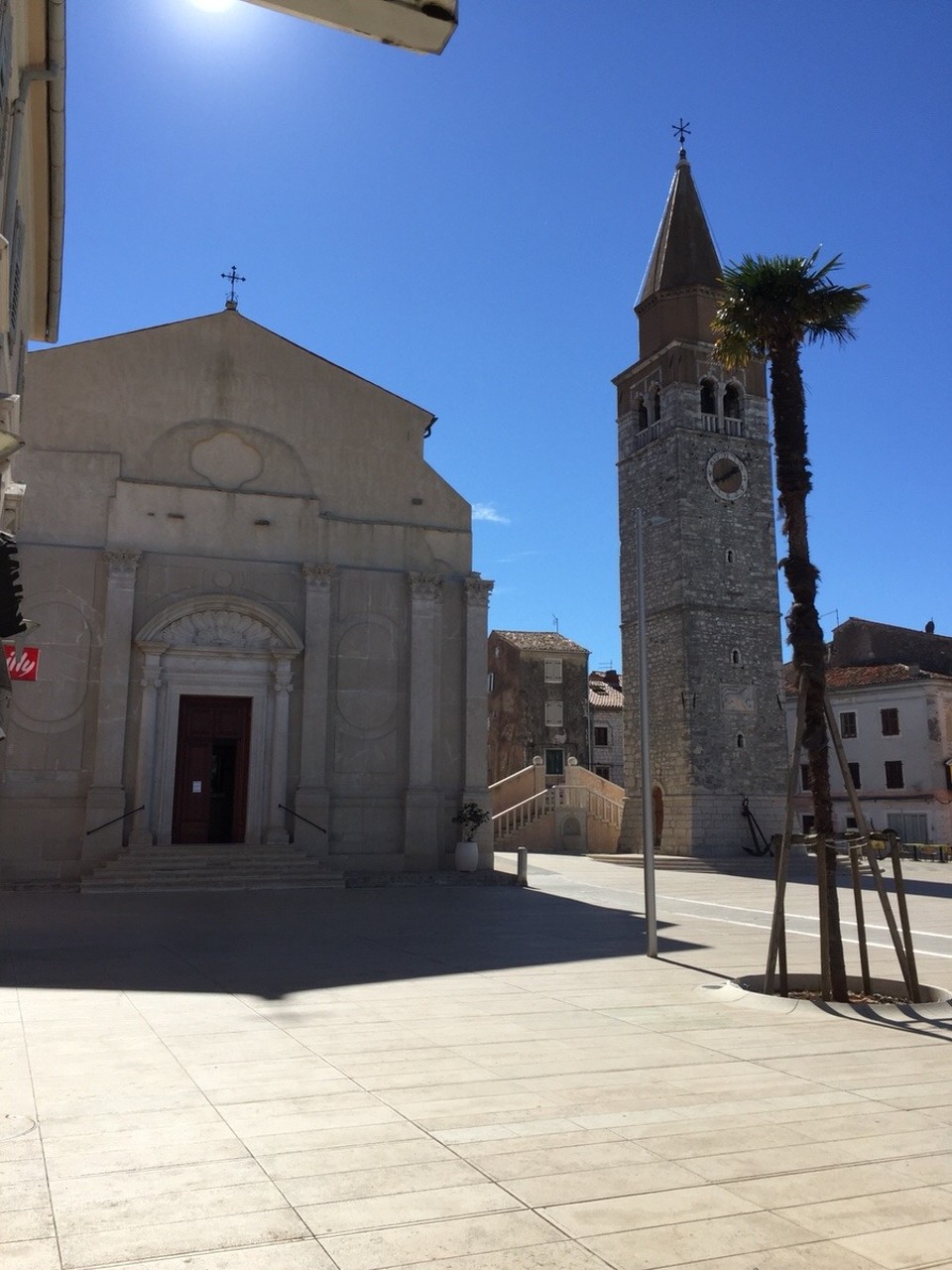 Kroatien - Umag - Kathedrale Umag imposanter Kirchturm 