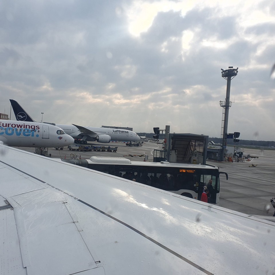 Portugal - Lissabon - Eben noch in Frankfurt...