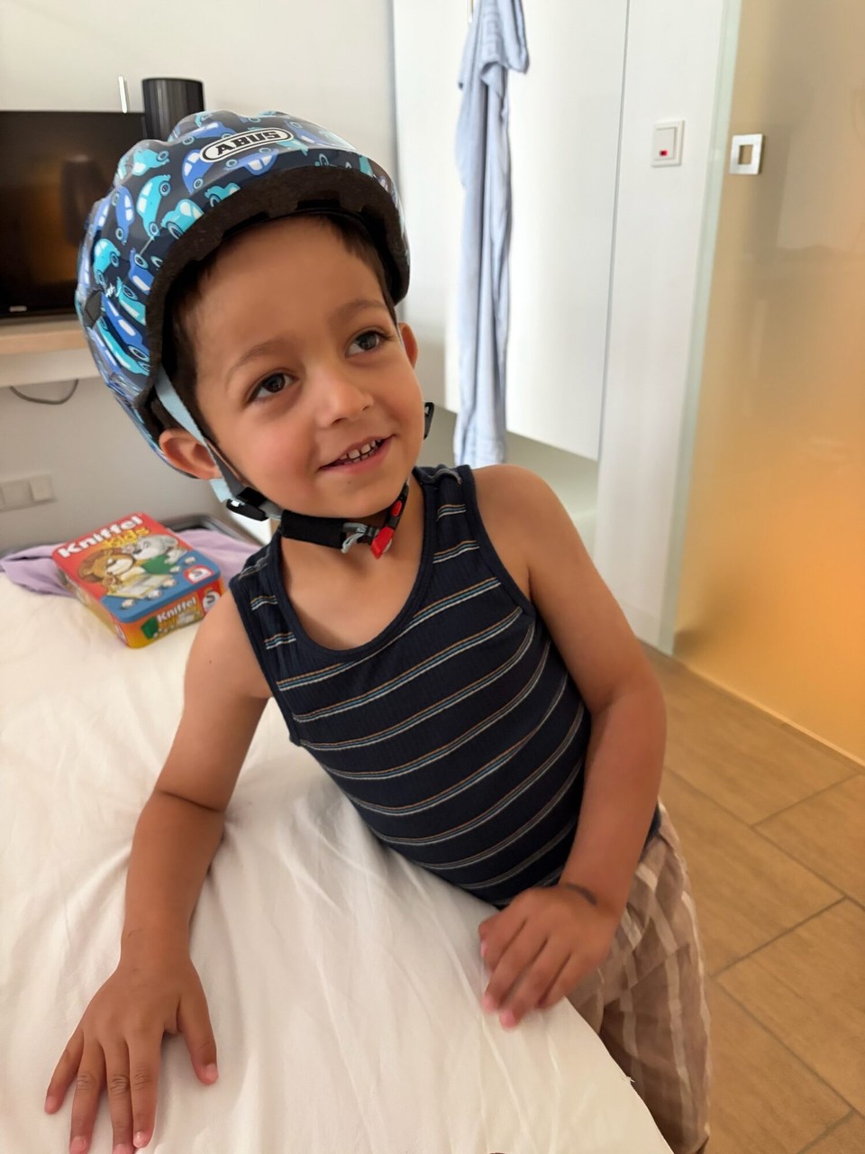Deutschland - Cochem - Am nächsten Morgen konnte Elias es gar nicht erwarten die Fahrradtour zu starten.