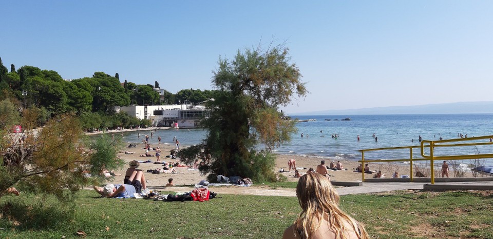 Kroatien - Split - Strände sind steinig, viel Beton, aber das Wasser sehr sauber und schön warm 