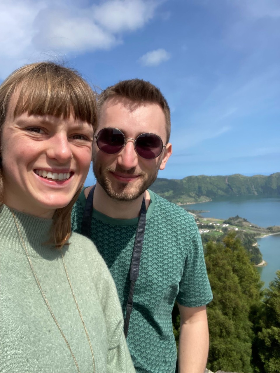 Portugal - Sete Cidades - Wir sind bis hoch aufs Dach.