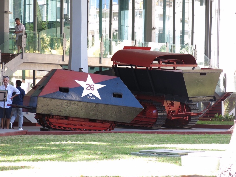  - Cuba, La Havane - Granma Mémorial derrière le Muséo De la Revolucíon