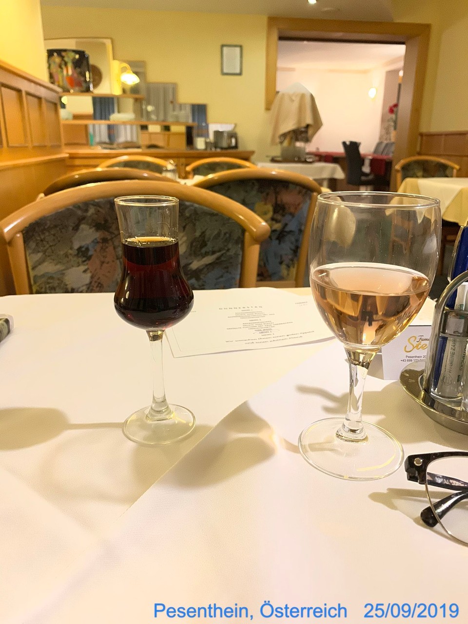 Österreich - Villach - Nein, so hat der Tag natürlich nicht angefangen. 🙈
Das habe ich mir gestern zum Trost über den zweiten Zahltag gegönnt. 
Das Foto passte nicht mehr rein, somit heute nachgeliefert 