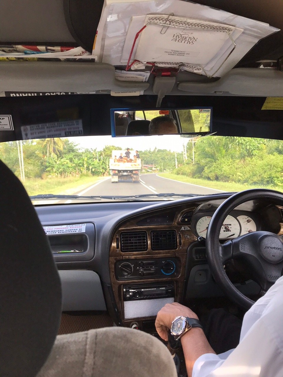 Malaysia - Semporna - Mad taxi driver, getting ready to overtake...