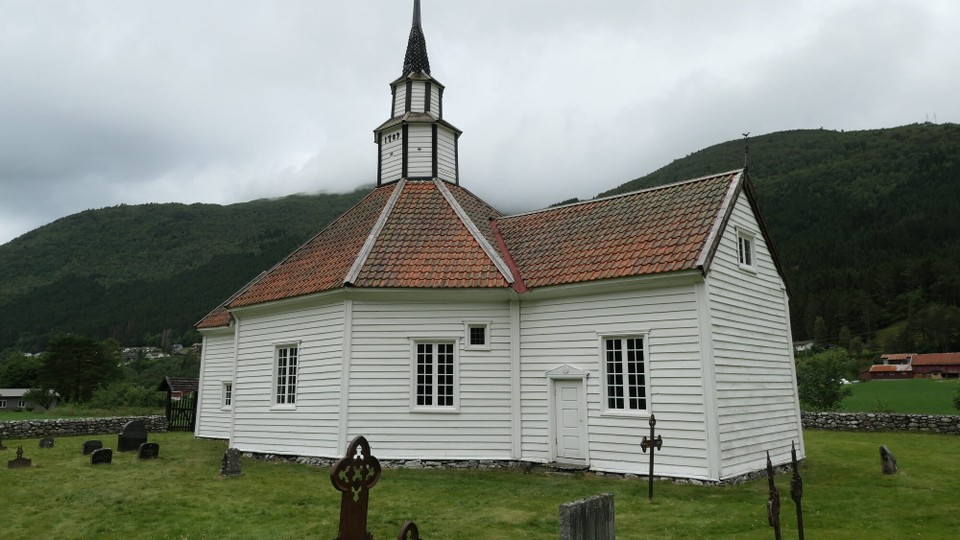 Norwegen - Åndalsnes - Stordal Gamle Kirke - Rosejyrkja