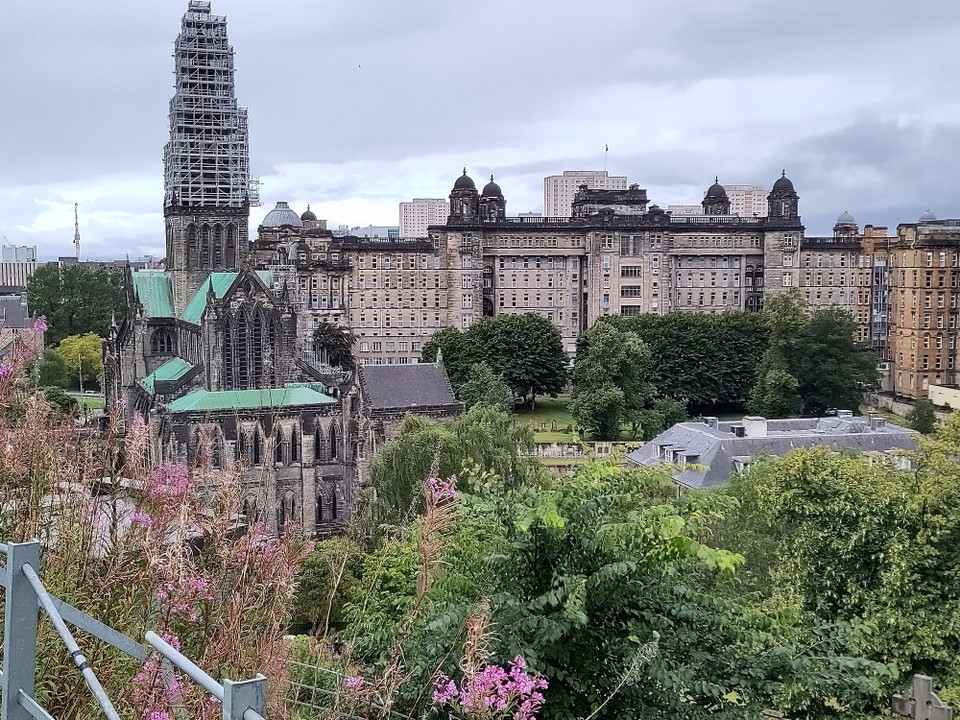 Vereinigtes Königreich - Glasgow - Blick auf die Stadt von der Necropolis