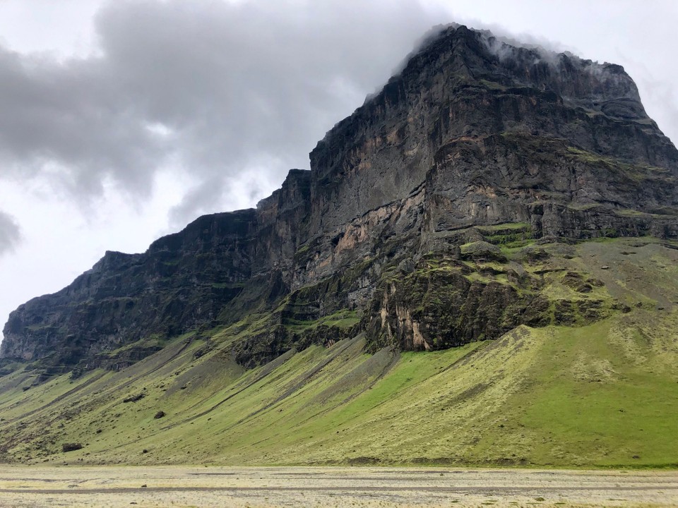 Island - Skaftárhreppur - Blick auf die Bergsturz Seite...