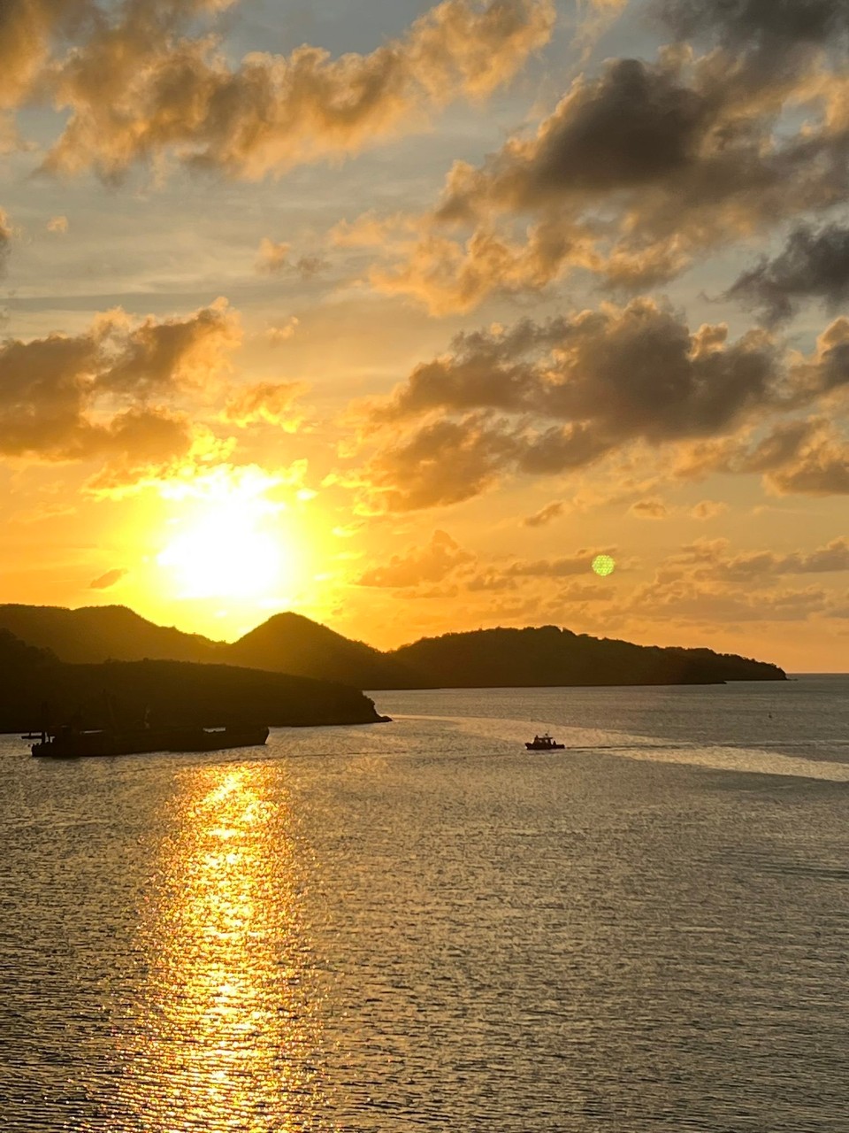Antigua und Barbuda - Antigua and Barbuda - Zum Abschied beim letzten Auslaufen ein herrlicher Sonnenuntergang 🌅 