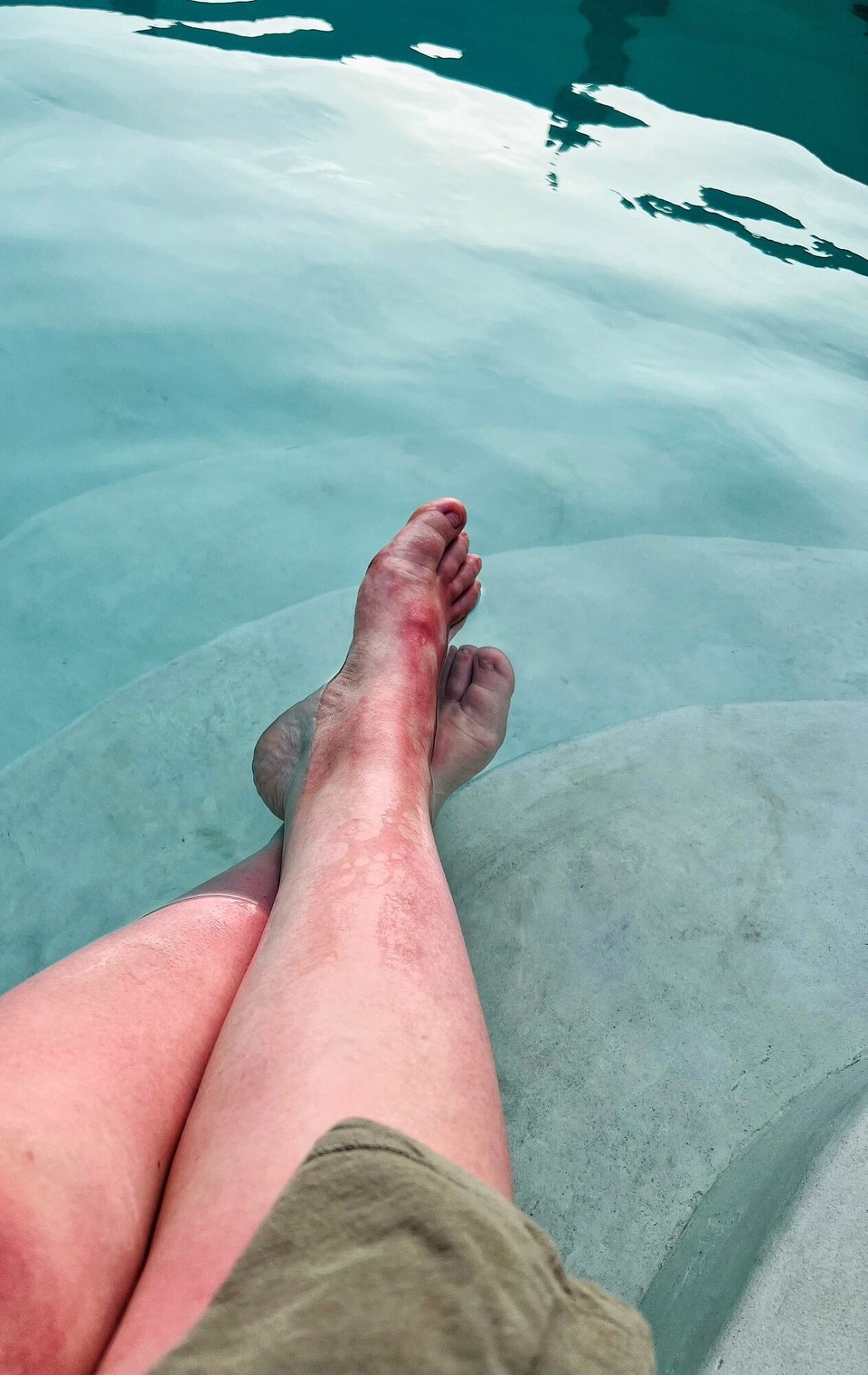 Tansania -  - En bisschen Abkühlung für die Haut, sofern man bei lauwarmen Wasser noch von abkühlen sprechen kann.