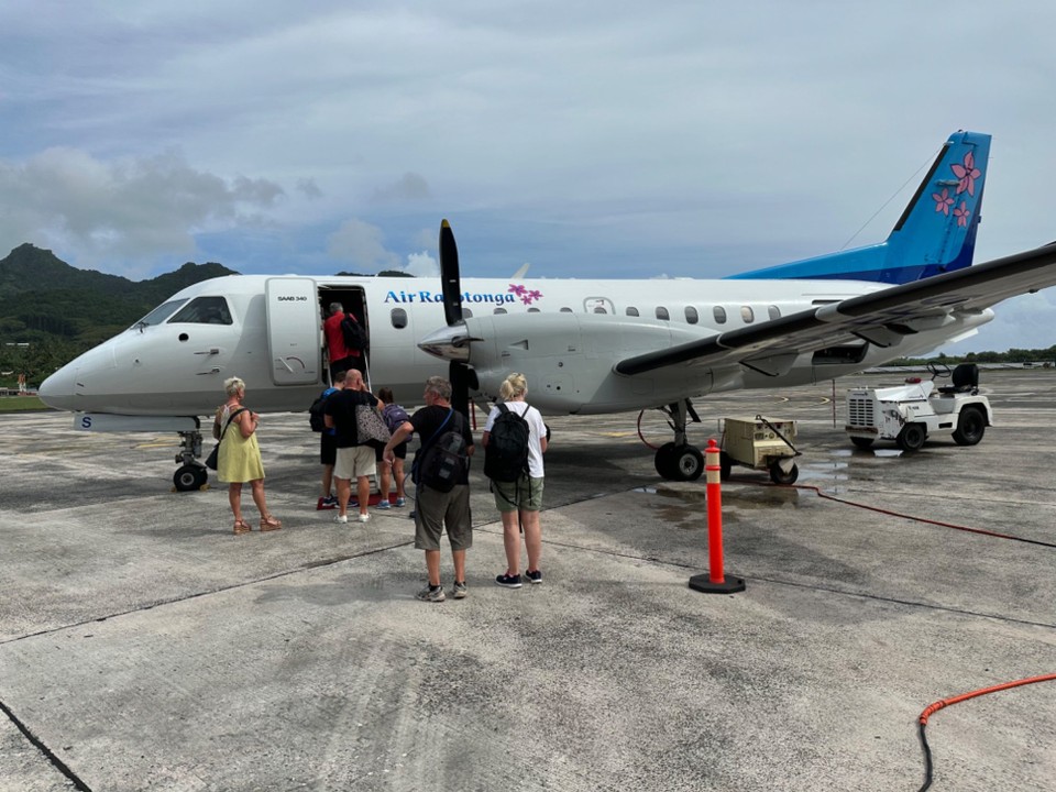 Französisch-Polynesien - Papeete - Rarotonga Airlines Boarding