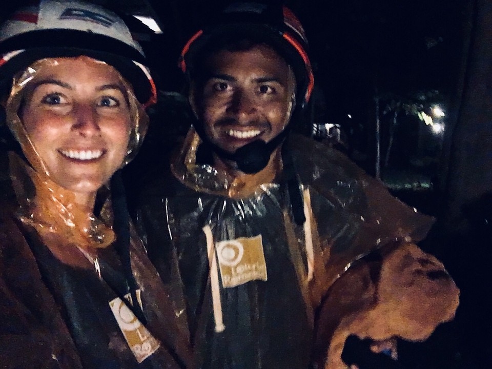 Thailand - Amphoe Ko Lanta - Am Abend kam der Regen, wir hatten jedoch unseren Regenschutz mit 🛵😂💦