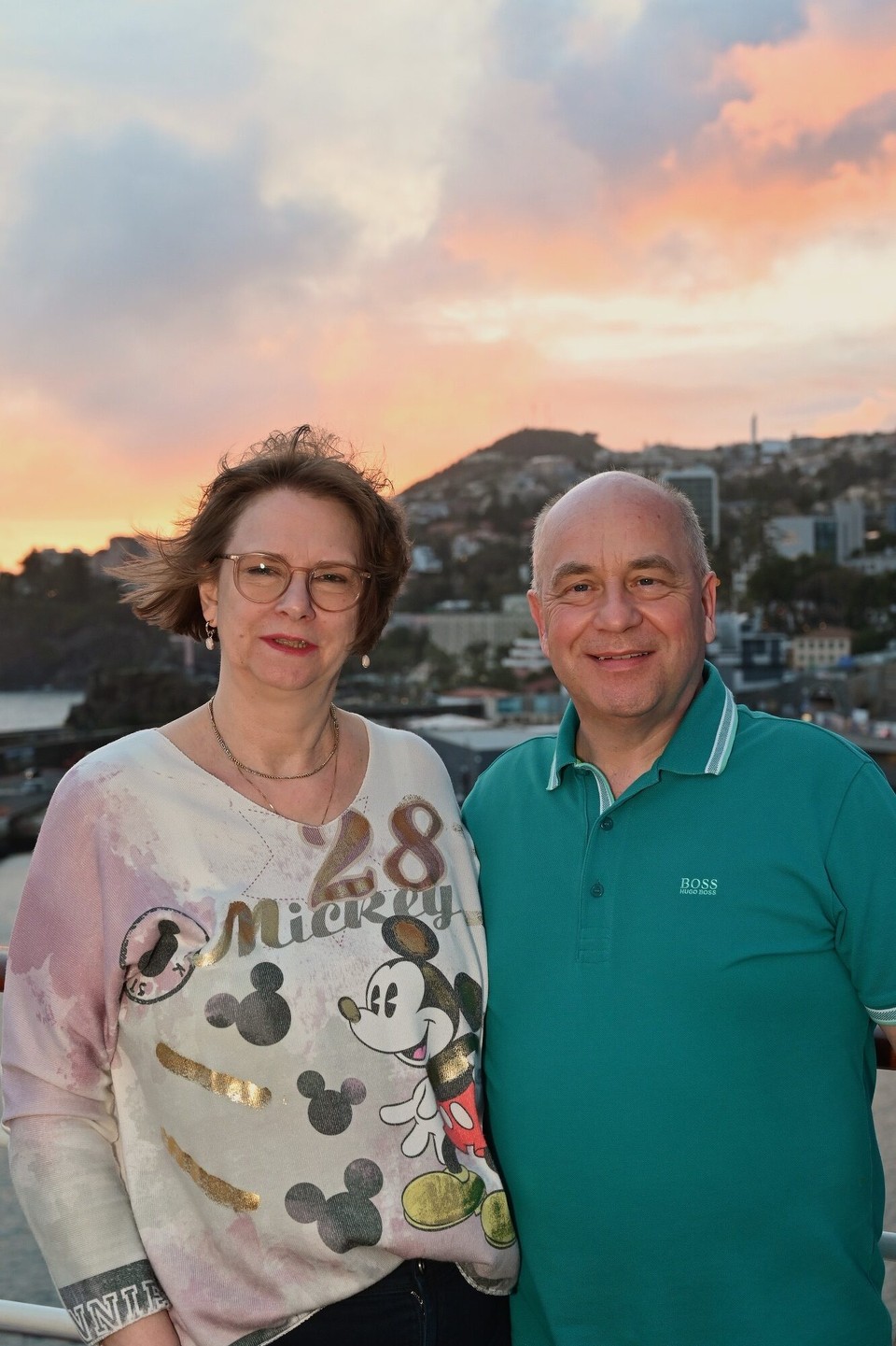 Portugal - Funchal - Sonnenuntergang in Funchal- vom Winde verweht 