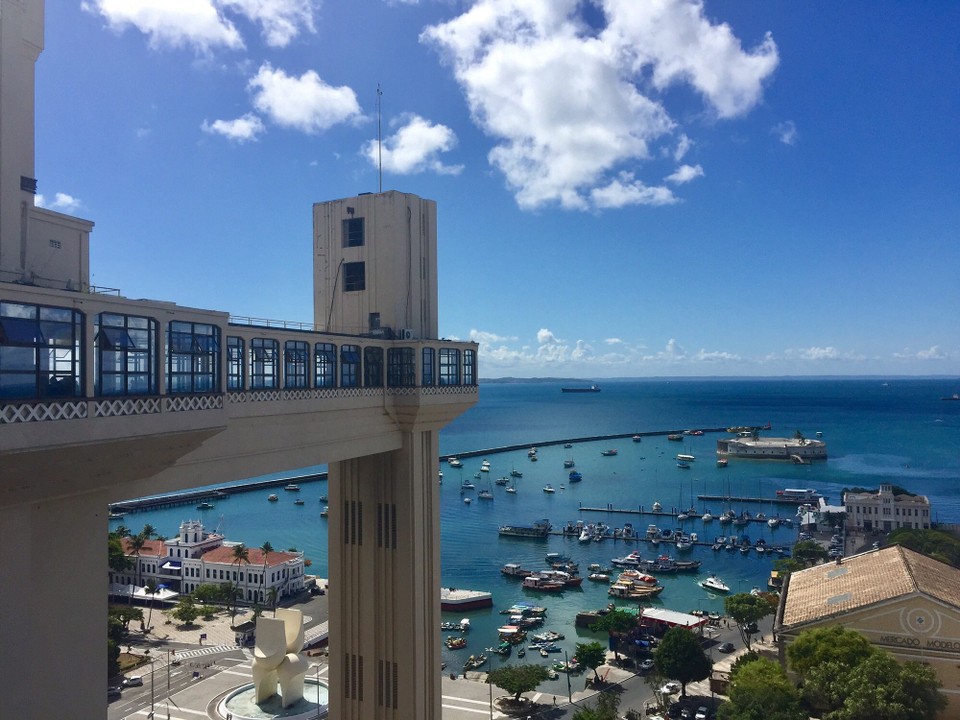 Brasilien - Salvador - Aufzug Blick auf die Unterstadt 