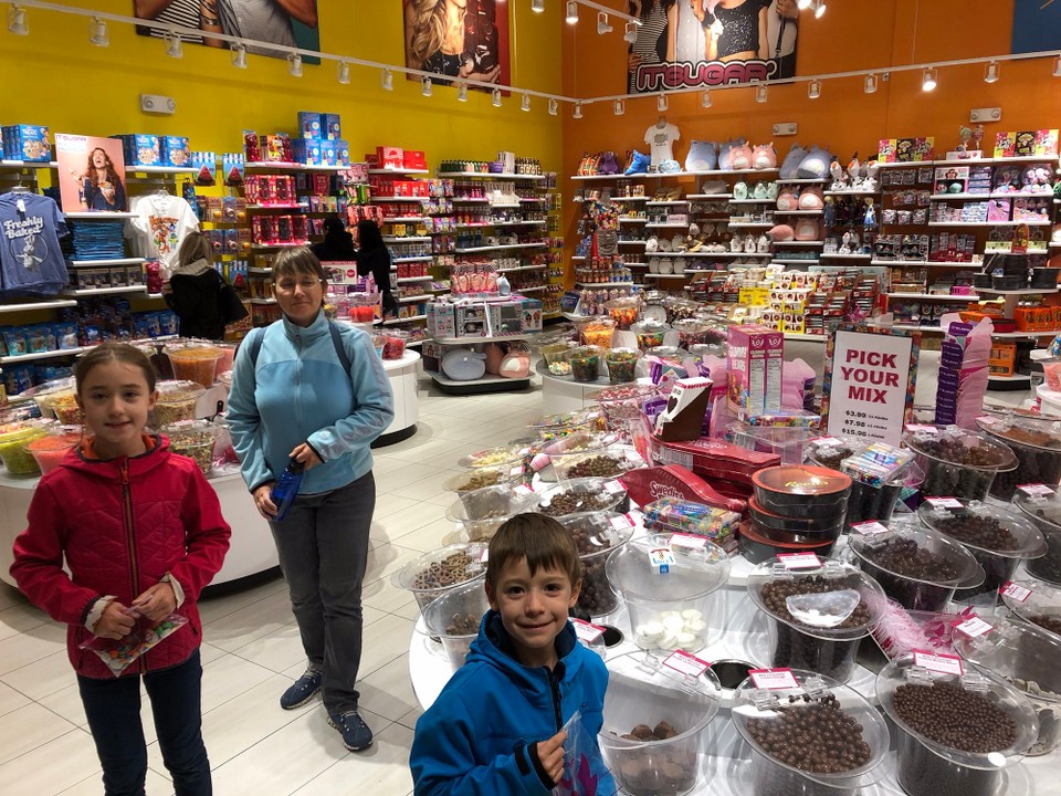Vereinigte Staaten - San Francisco - Auf dem Heimweg finden wir dann noch ein Paradies für Kinder: It‘s Sugar.
