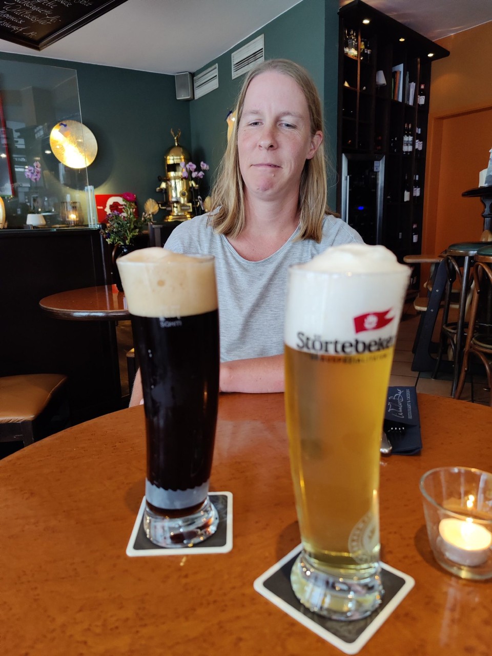 Deutschland - Güstrow - Wir sind im Norden angekommen. E gibt Störtebeker Bier. Lecker!