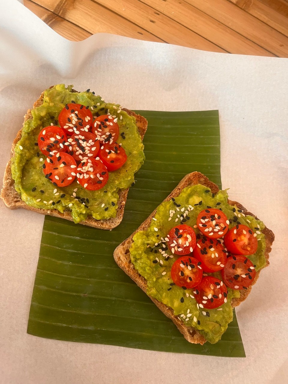 Thailand - Ko Pha-ngan - Arrival in Koh Tao and not very happy so went out for brekkie and had avo on toast 