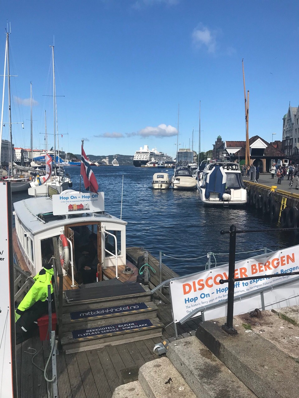 Norwegen - Vangsnes - Hafen in Bergen 