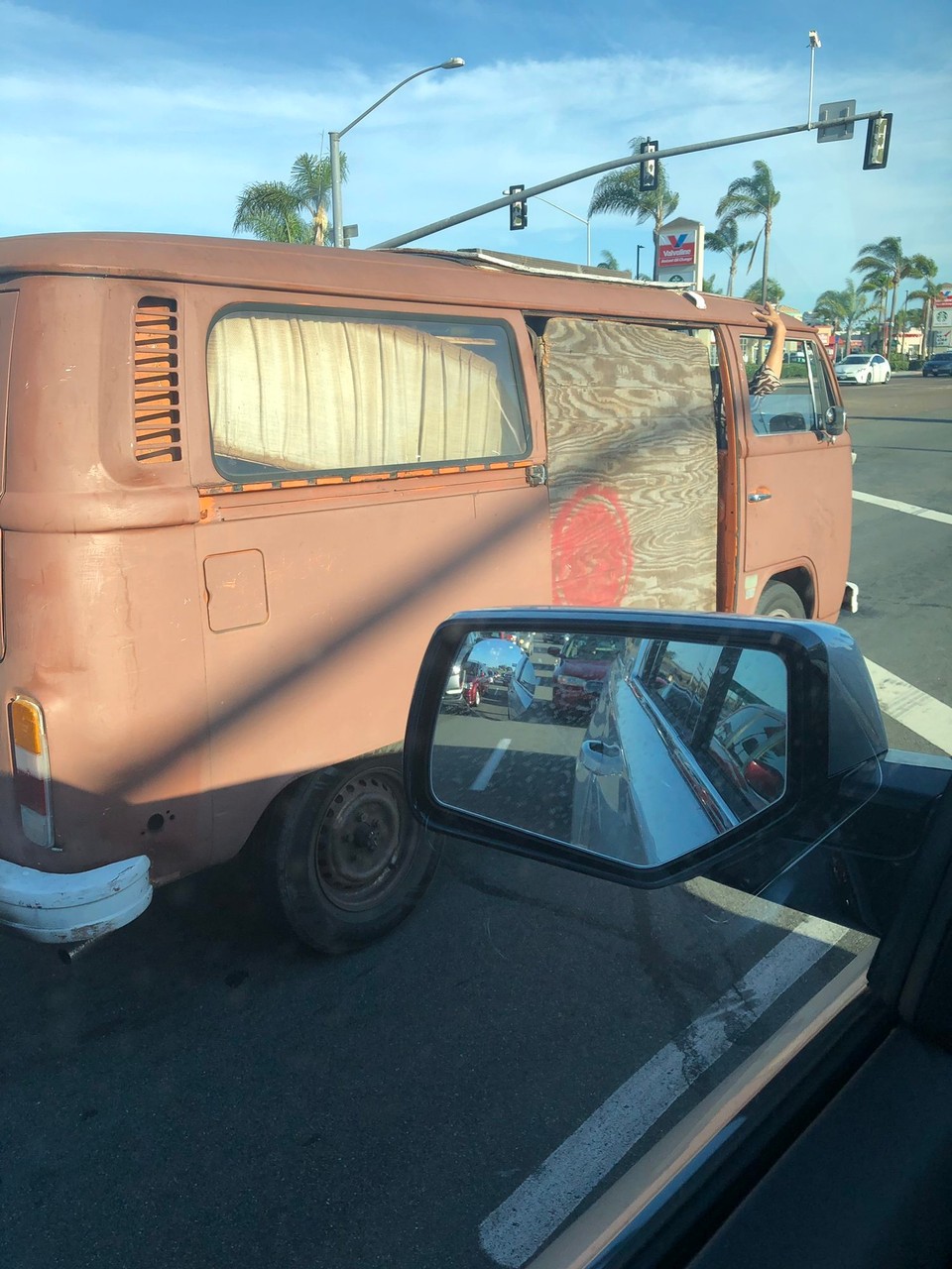 Vereinigte Staaten - San Diego - Ein Bus mit Sonderausstattung im Bereich Seitentür!