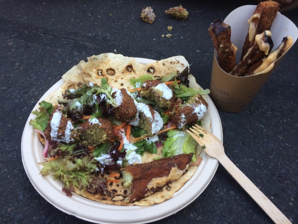 Australia - Fitzroy - Moroccan food at the Queen Victoria Market: falafel and eggplant fritters🍆😍🤤