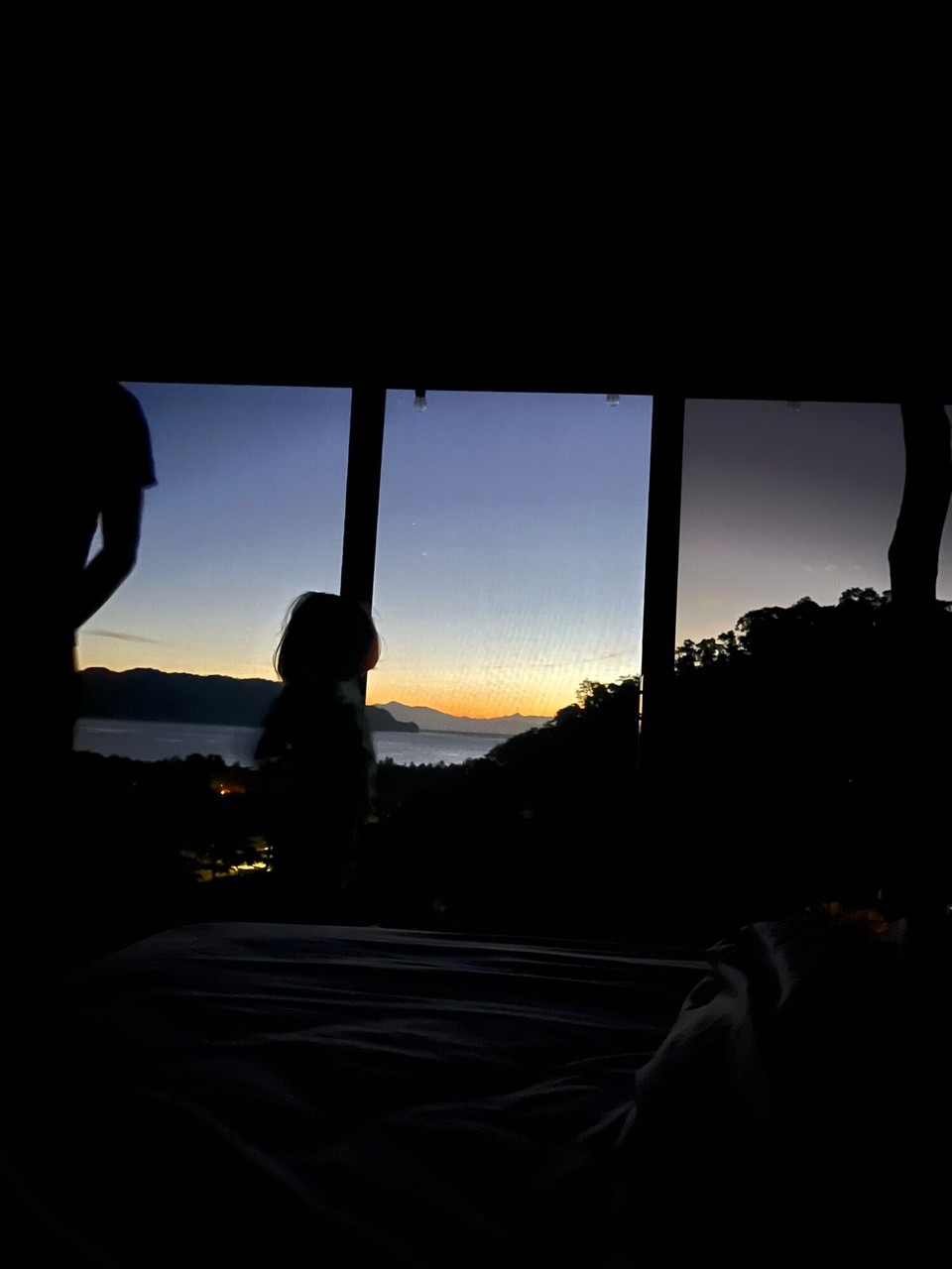 Costa Rica -  - Ein letztes Mal den Sonnenaufgang aus dem Bett genießen.